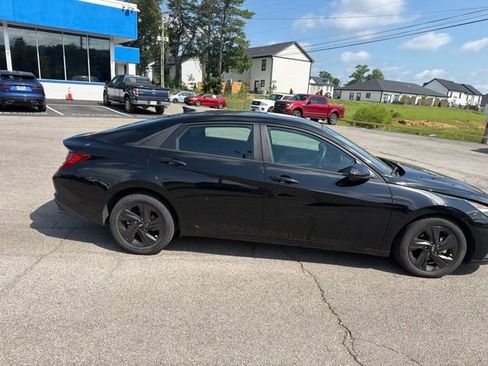 Used 2021 Hyundai Elantra Blue w/ Cargo Package FWD image 11