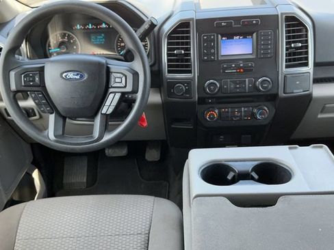 Used 2018 Ford F150 XLT RWD image 12