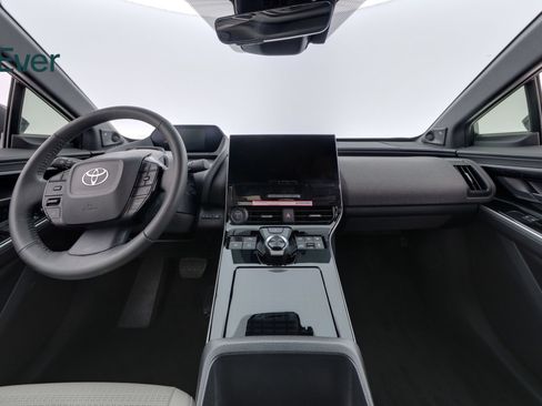 Used 2024 Toyota bZ4X AWD w/ Weather Package image 26