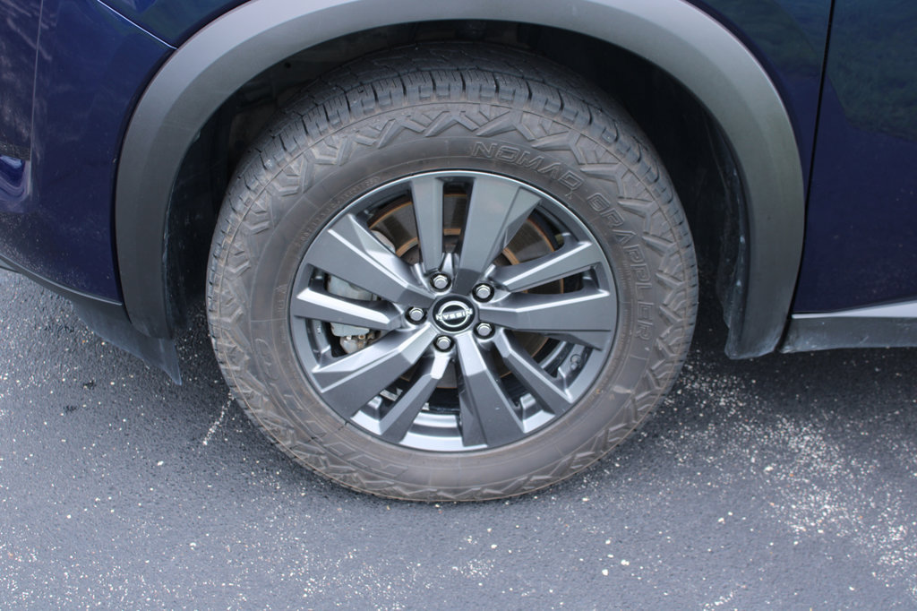 Used 2022 Nissan Pathfinder SV AWD/4WD image 5
