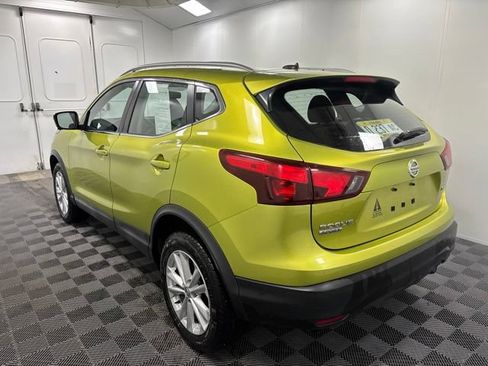 Used 2017 Nissan Rogue Sport SV w/ SV Premium Package AWD/4WD image 4