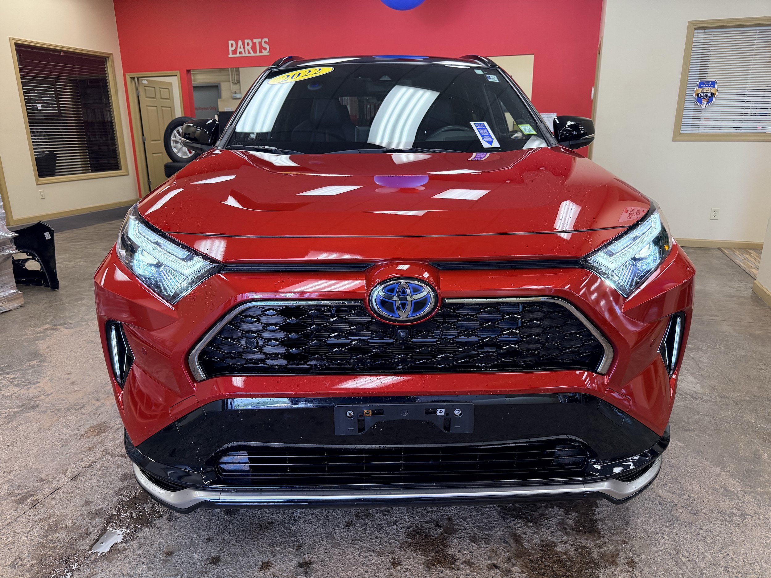Used 2022 Toyota RAV4 XSE w/ Premium Package AWD/4WD image 2