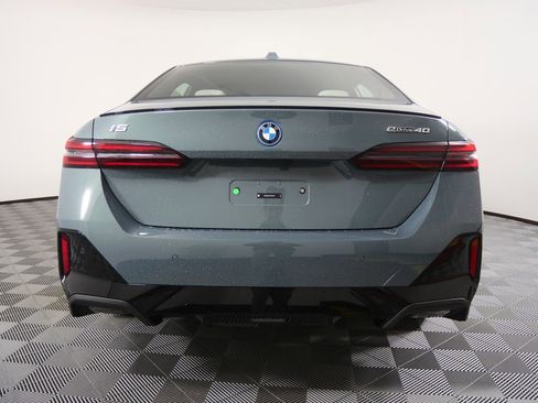 New 2026 BMW i5 eDrive40 w/ M Sport Package image 4