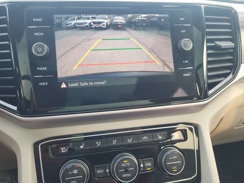 Used 2023 Volkswagen Atlas SEL AWD/4WD image 3