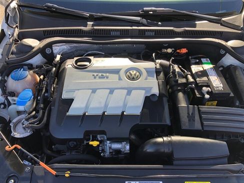 Used 2014 Volkswagen Jetta TDI FWD image 18