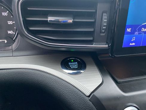 Used 2020 Ford Explorer XLT w/ Equipment Group 202A image 10