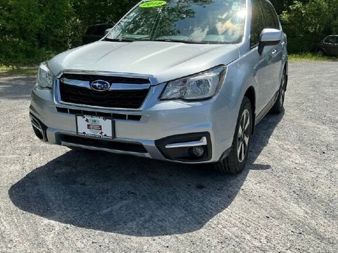 Used 2018 Subaru Forester 2.5i Premium AWD/4WD image 1