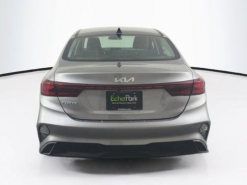 Used 2024 Kia Forte LXS FWD image 7