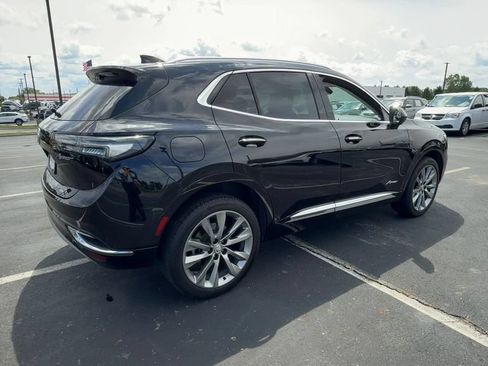Used 2022 Buick Envision Avenir w/ Technology Package II FWD image 8