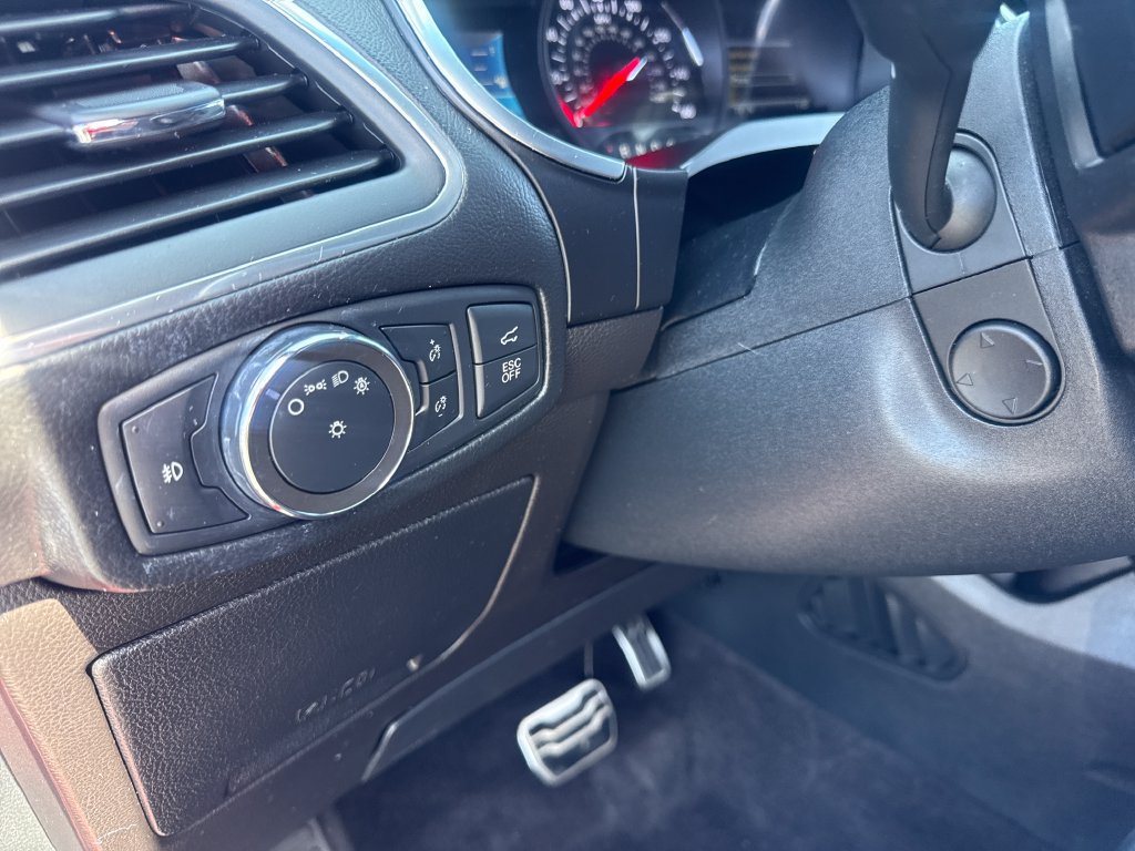 Used 2020 Ford Edge ST w/ Cold Weather Package AWD/4WD image 31