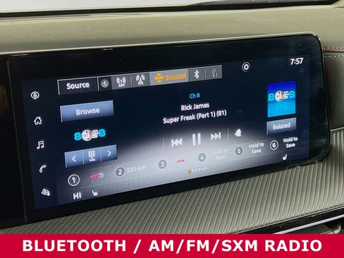 Used 2025 Nissan Kicks SR w/ SR Premium Package image 8