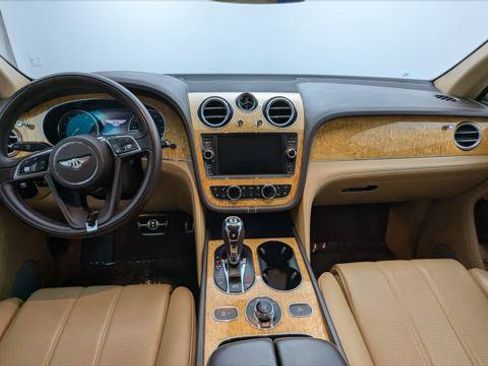 Used 2019 Bentley Bentayga AWD/4WD image 26