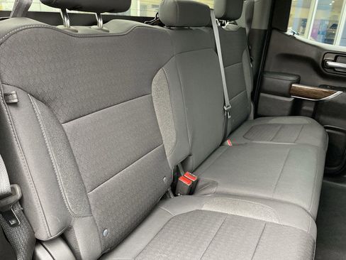 Used 2022 GMC Sierra 1500 SLE image 26