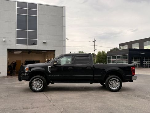 Used 2022 Ford F250 Lariat w/ Lariat Ultimate Package AWD/4WD image 2