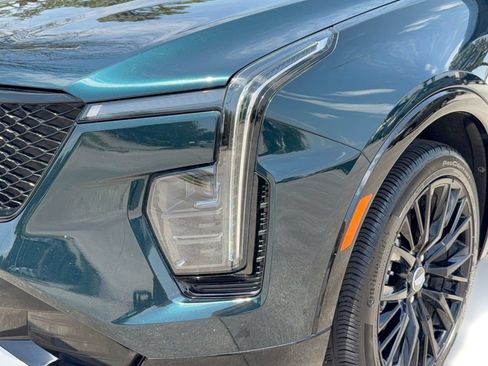 Used 2024 Cadillac XT4 Sport w/ Cold Weather Package FWD image 12