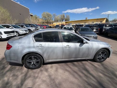 Used 2011 INFINITI G37 w/ Premium Pkg image 8