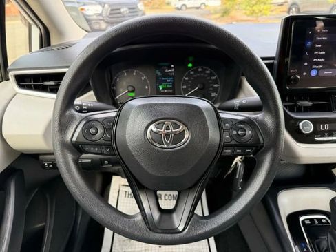 Used 2023 Toyota Corolla LE AWD/4WD image 15