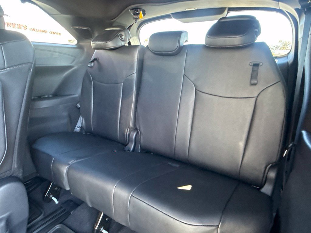 New 2026 Toyota Sienna Platinum AWD/4WD image 30
