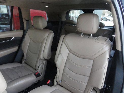 Used 2020 Cadillac XT6 Sport w/ Platinum Package image 13