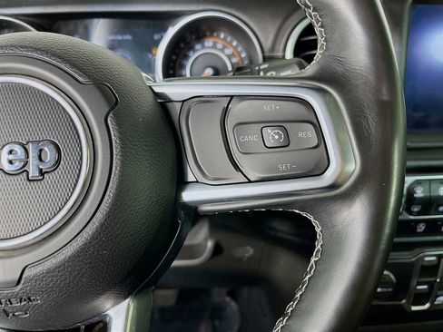 Used 2021 Jeep Wrangler Unlimited Sahara w/ Uconnect 4C Nav & Sound Group AWD/4WD image 17