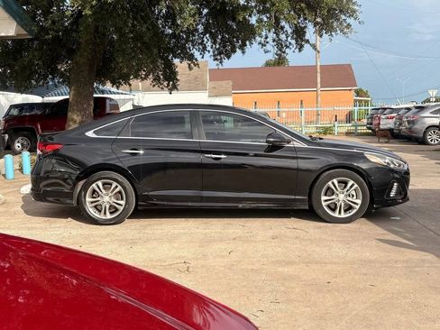 Used 2019 Hyundai Sonata SEL w/ Tech Package 02 FWD image 2