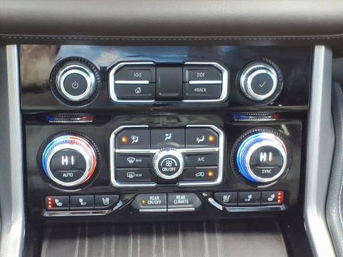 Used 2023 GMC Yukon XL Denali image 21