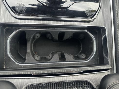 Used 2024 Jeep Wagoneer Series II w/ Flexible Seating Group image 25