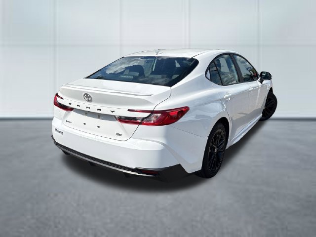 Used 2025 Toyota Camry SE FWD image 4