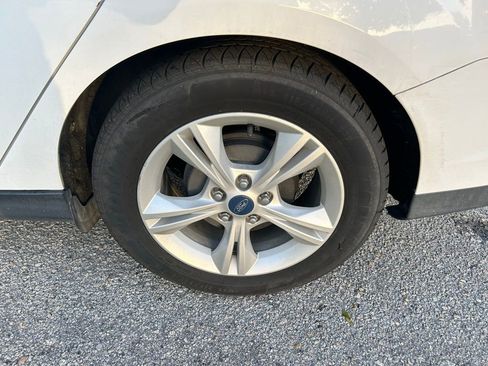 Used 2014 Ford Focus SE image 9