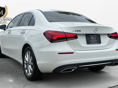 Used 2022 Mercedes-Benz A 220 image 3