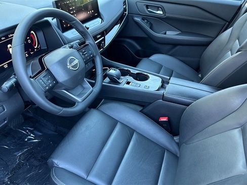 Certified 2025 Nissan Rogue SL w/ SL Premium Package image 11