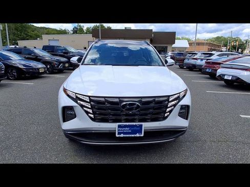 Certified 2024 Hyundai Tucson Limited AWD/4WD image 3