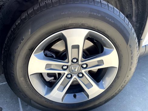 Used 2024 Honda Pilot EX-L image 6