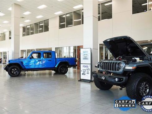 Certified 2023 Dodge Challenger SXT w/ Cold Weather Group image 35