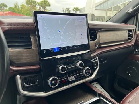 Used 2024 Ford Expedition Limited RWD image 21