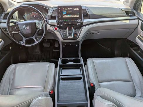 Used 2018 Honda Odyssey Touring image 14