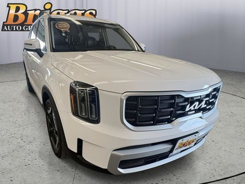 Used 2025 Kia Telluride S AWD/4WD image 3