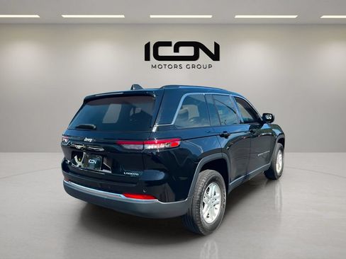 Used 2023 Jeep Grand Cherokee Laredo AWD/4WD image 5