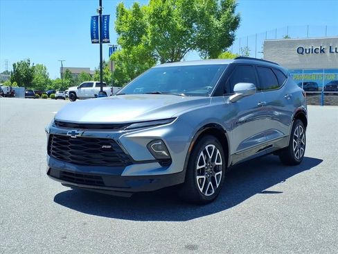 Certified 2025 Chevrolet Blazer RS FWD image 35