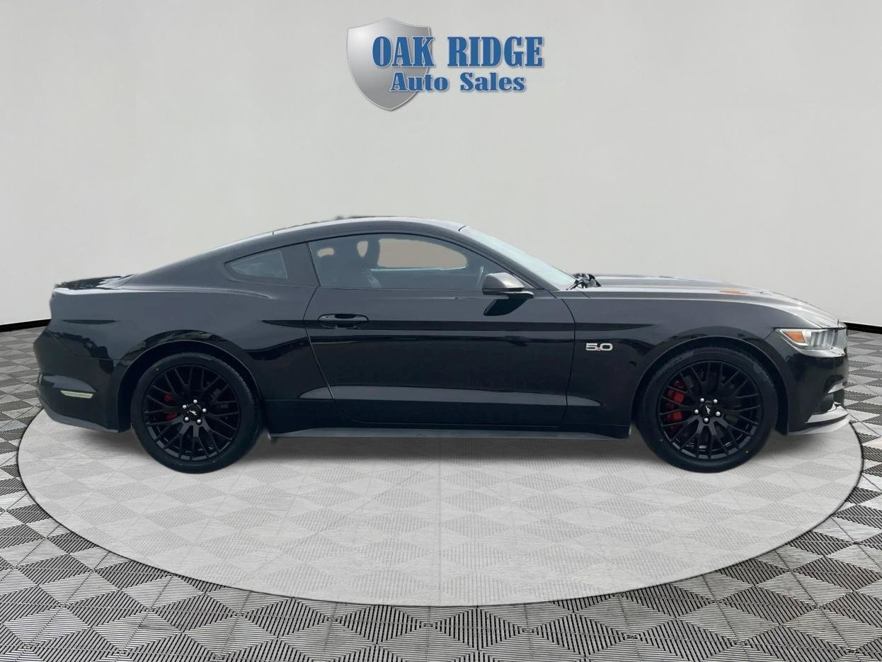Used 2016 Ford Mustang GT Premium w/ GT Performance Package RWD image 4