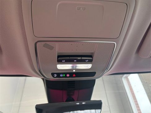 Used 2025 Buick Enclave Avenir w/ Super Cruise Package image 21