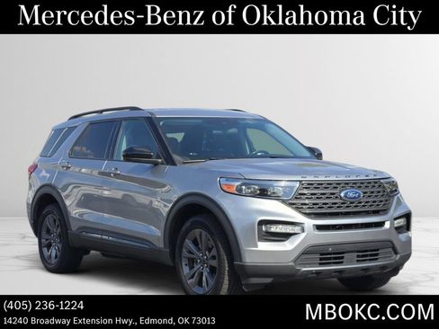 Used 2022 Ford Explorer XLT w/ Equipment Group 202A AWD/4WD image 3