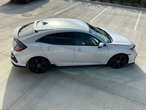 Used 2020 Honda Civic Sport image 11