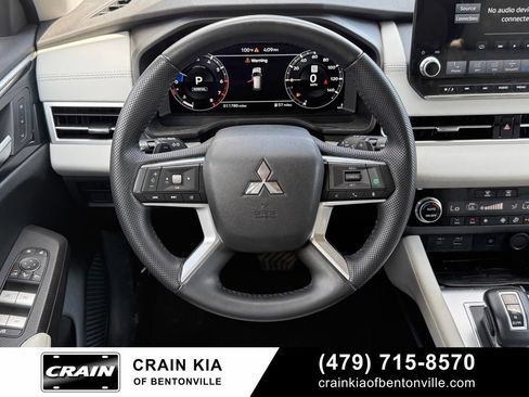 Used 2023 Mitsubishi Outlander SEL AWD/4WD image 13