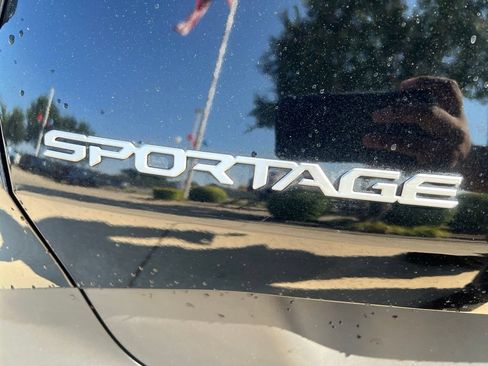 Used 2023 Kia Sportage X-Pro AWD/4WD image 9