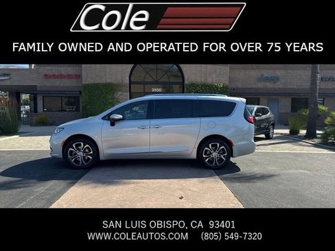 New 2026 Chrysler Pacifica Pinnacle w/ Trailer Tow Group image 1