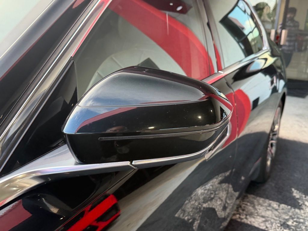 Used 2023 BMW i7 xDrive60 AWD/4WD image 3
