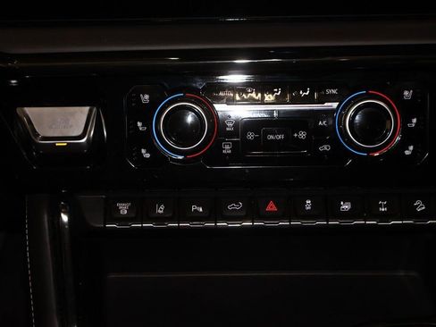 Used 2024 GMC Sierra 2500 AT4X w/ AT4X AEV Edition image 35