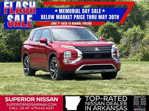 Used 2023 Mitsubishi Outlander SE FWD image 1