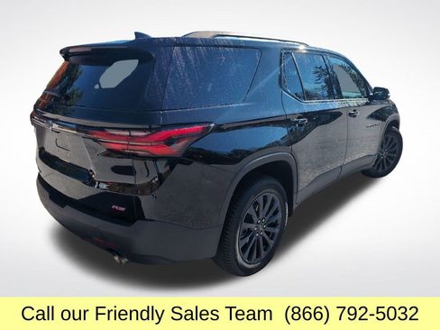 Used 2023 Chevrolet Traverse RS image 6